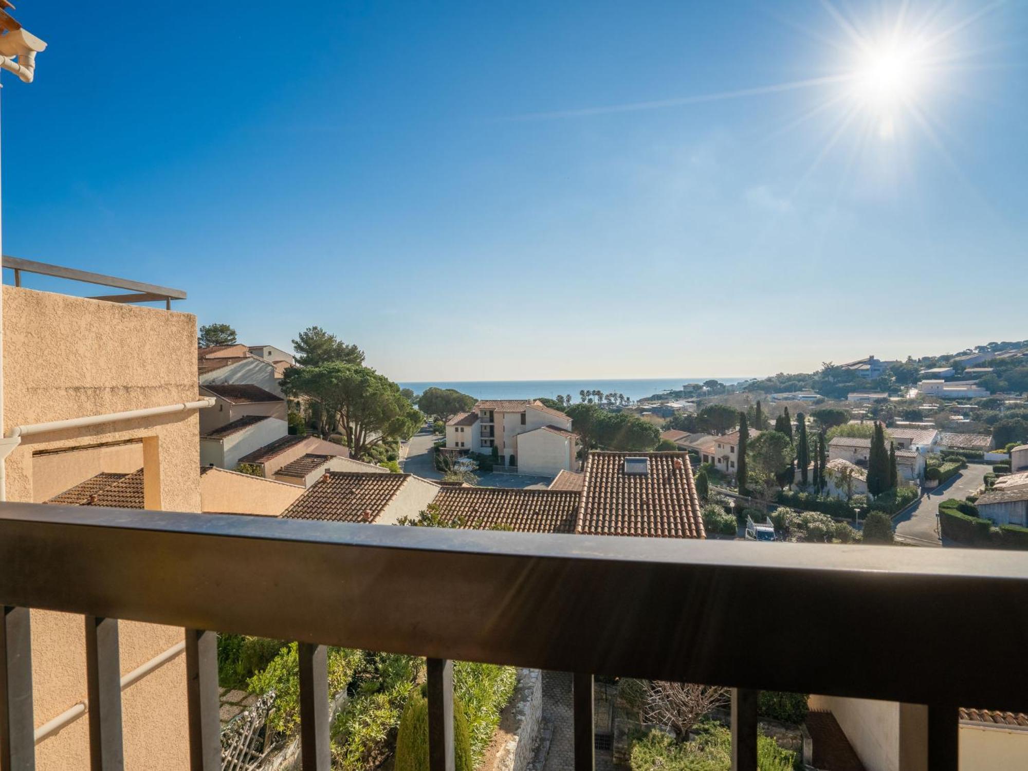 Apartment Le Domaine De La Gaillarde-17 By Interhome Лес-Иссамбр Экстерьер фото
